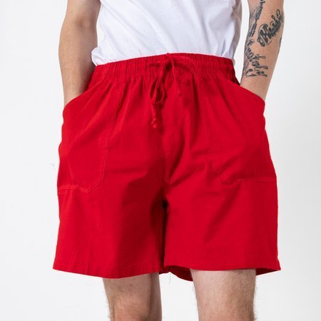 Красные мужские шорты с карманами