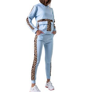 Голубой женский спортивный костюм с леопардовыми вставками
