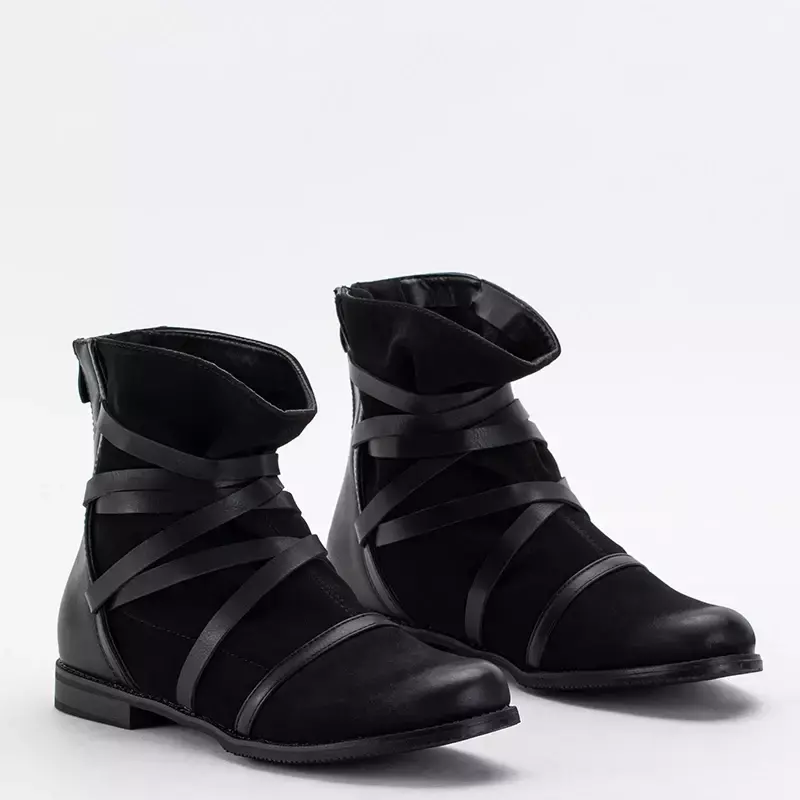 OUTLET Черные женские сапоги с декоративными полосками Ozail- Обувь