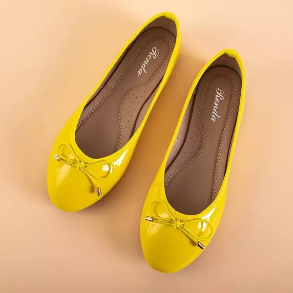 OUTLET Лакированные женские балетки желтого цвета Suzzi - Туфли