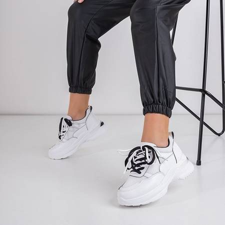 Жіноче біле спортивне взуття з чорними вставками Adira - Взуття