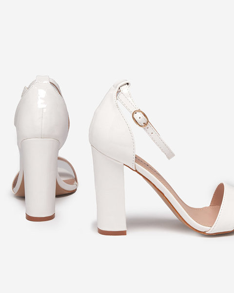 Білі жіночі босоніжки на високій стійкі Rosdoo- Взуття