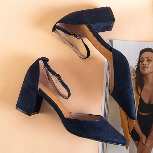 OUTLET Жіночі босоніжки темно -синього кольору на посту Руміль - Взуття
