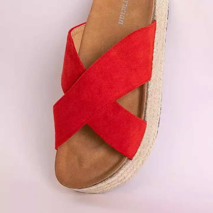 OUTLET Жіночі червоні тапочки на платформі Martiu - Взуття